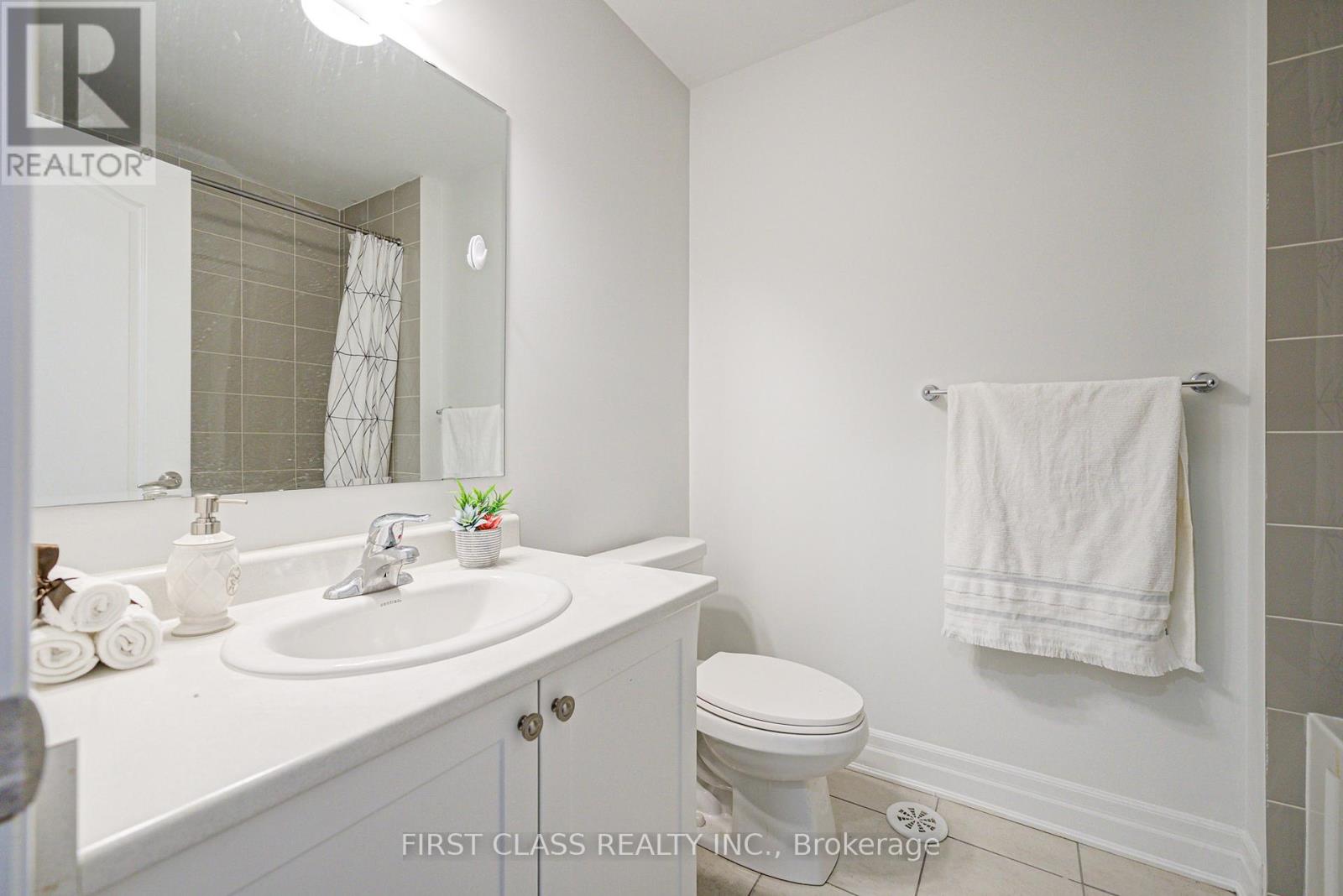 Photo 8 of 15 Thomas Swanson Street, Markham ON