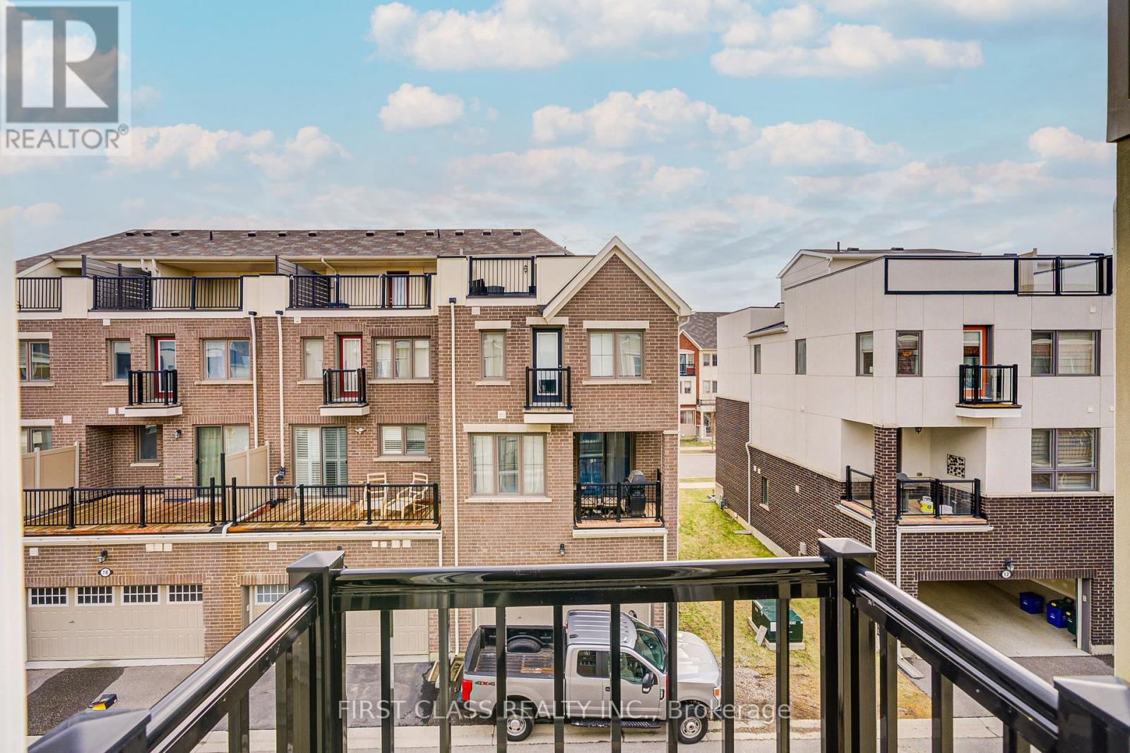Photo 2 of 15 Thomas Swanson Street, Markham ON