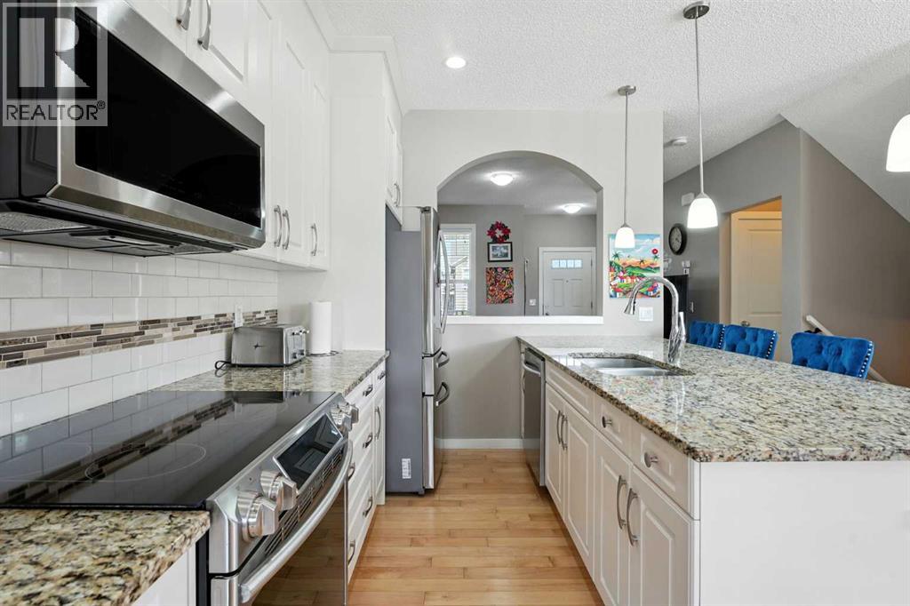 Photo 15 of 220 Legacy Crescent Se, Calgary AB