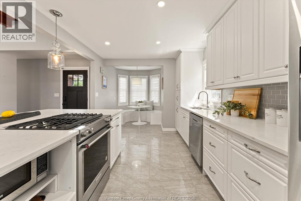 Photo 4 of 3579 Church Street, Windsor ON