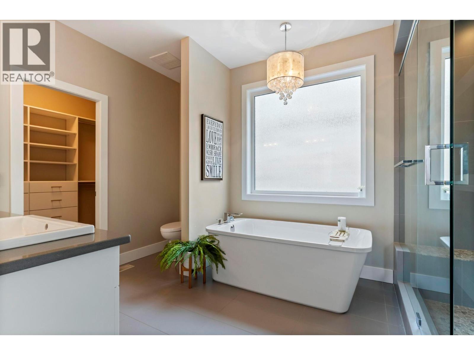  1673 Travertine Drive, Lake Country