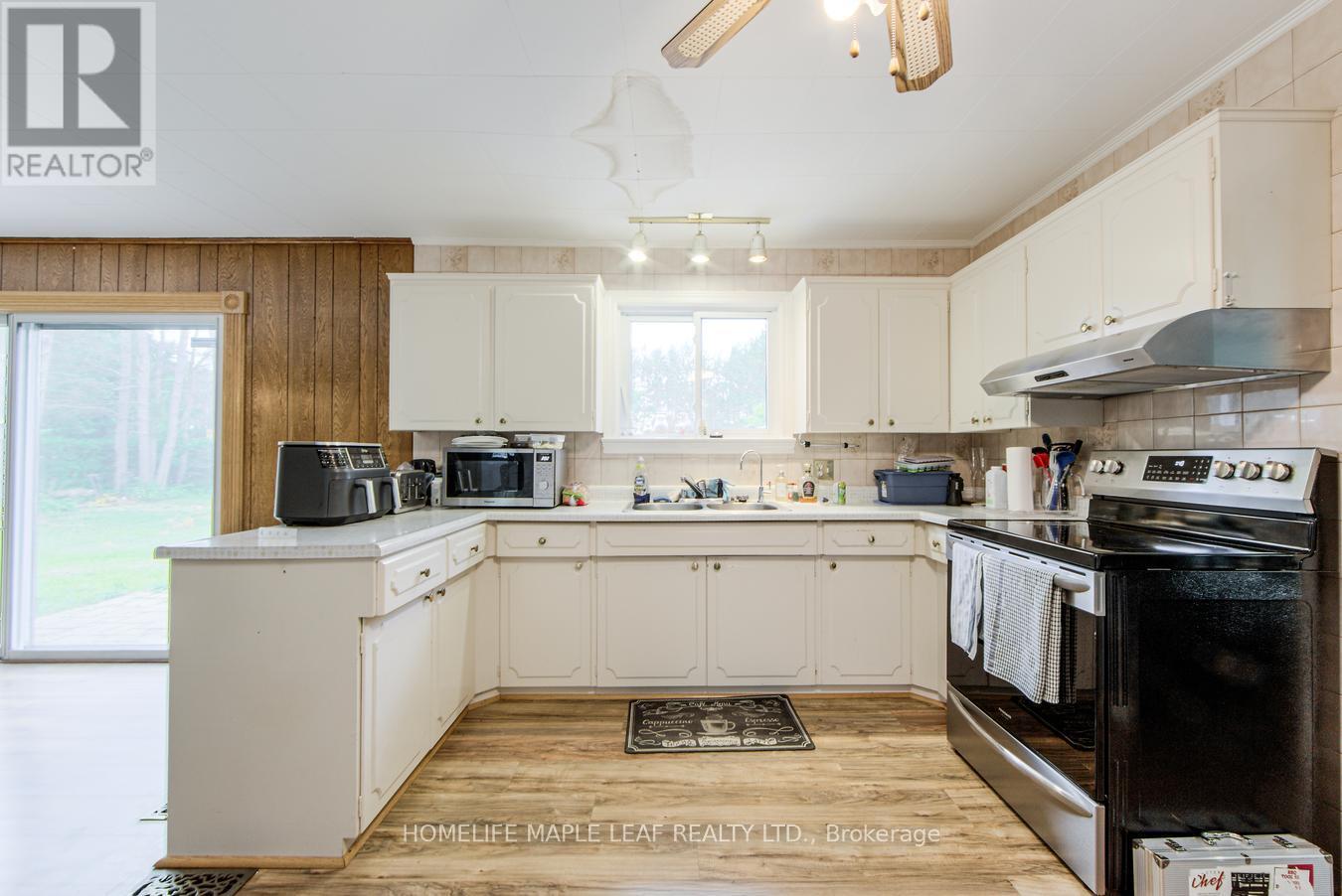 Photo 10 of 6168 County Road 9, Clearview ON