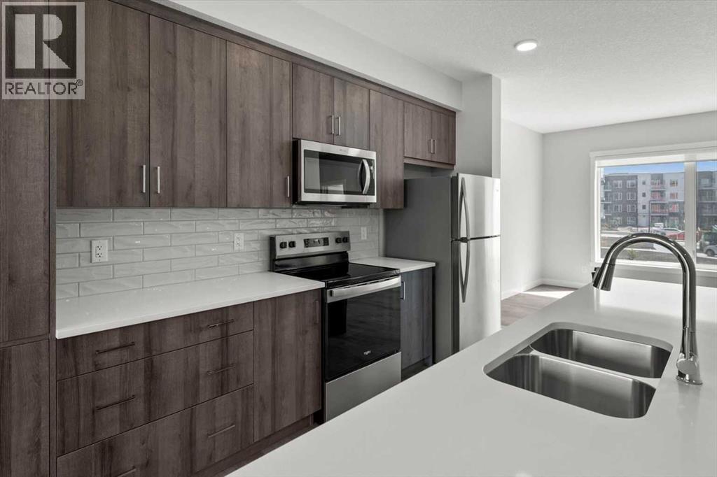 Single Family House for Sale in  Shawnee Square SW Shawnee Slopes Calgary 