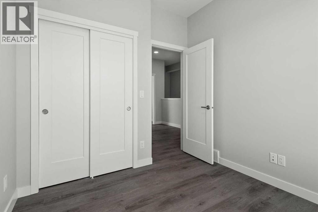 Single Family House for Sale in  Shawnee Square SW Shawnee Slopes Calgary 