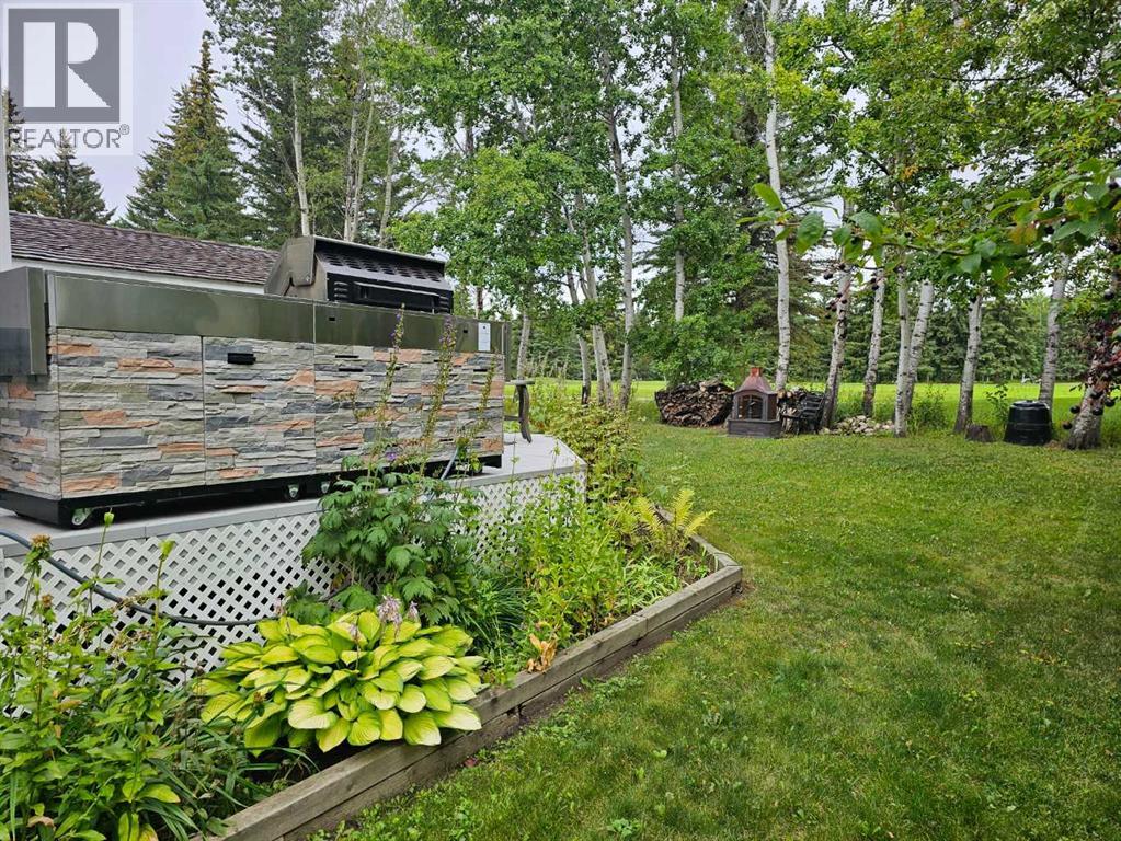 Photo 35 of 9424 Wedgewood Drive N, Wedgewood AB