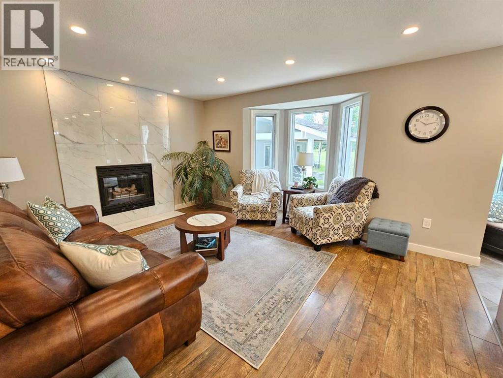 Photo 41 of 9424 Wedgewood Drive N, Wedgewood AB