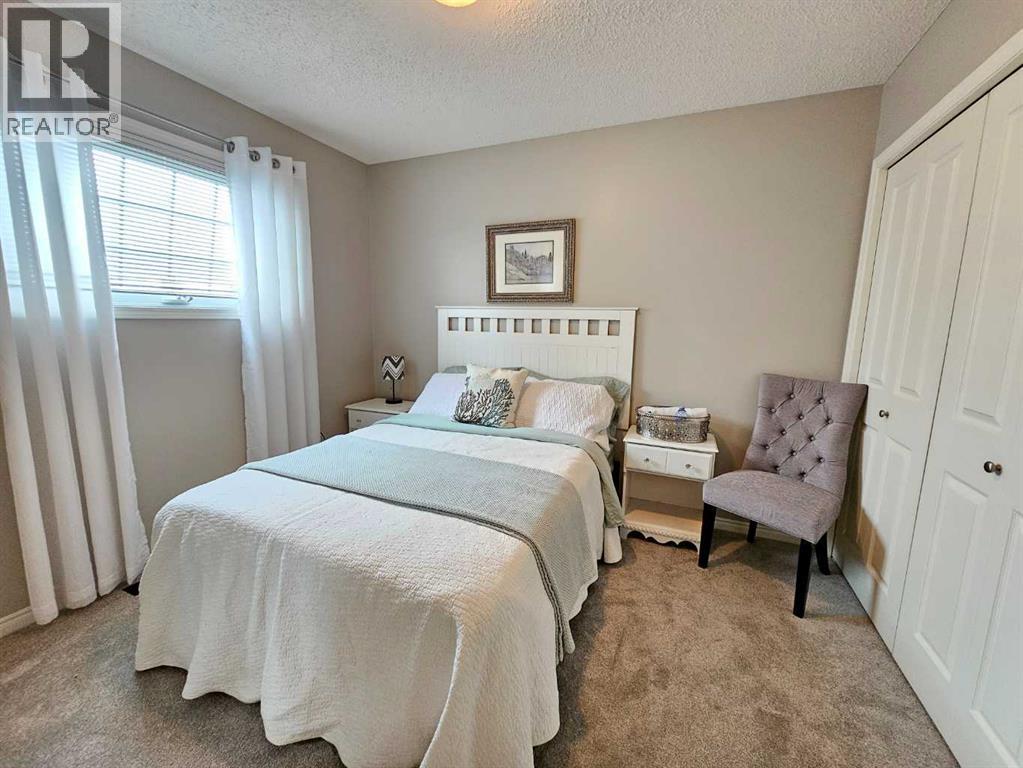 Photo 46 of 9424 Wedgewood Drive N, Wedgewood AB