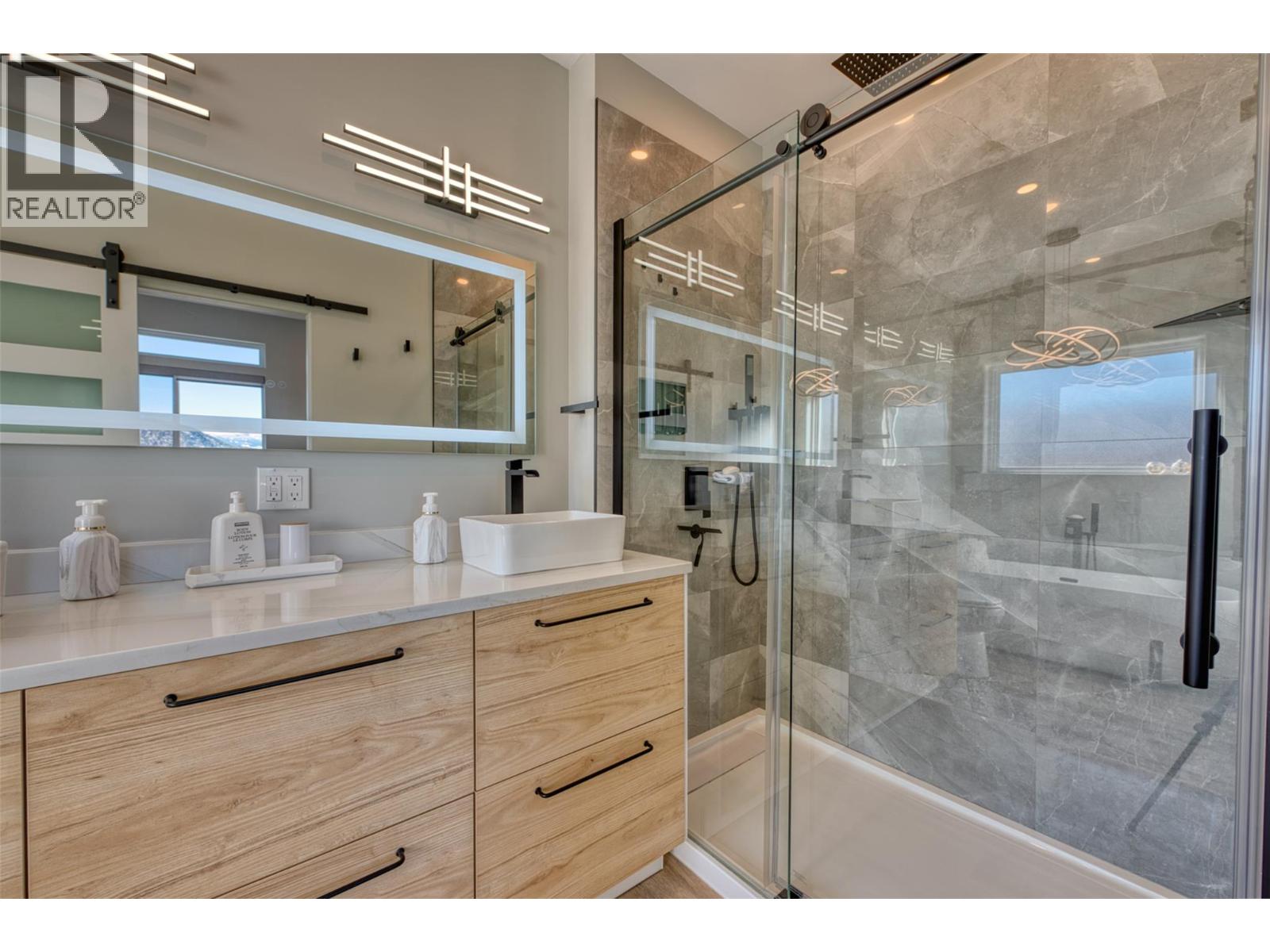 2607 St Andrews Street, Blind Bay
