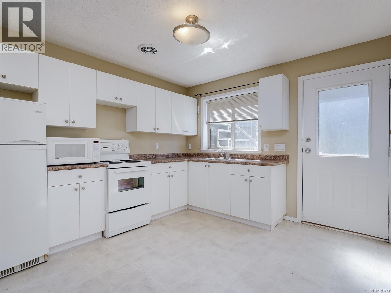 Photo 23 of 3581 Sun Vista, Langford BC