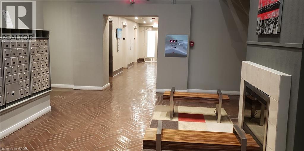 Photo 4 of 66 Bay Street S Unit Ph 4, Hamilton ON