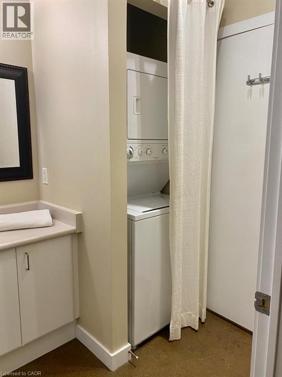 Photo 17 of 66 Bay Street S Unit Ph 4, Hamilton ON