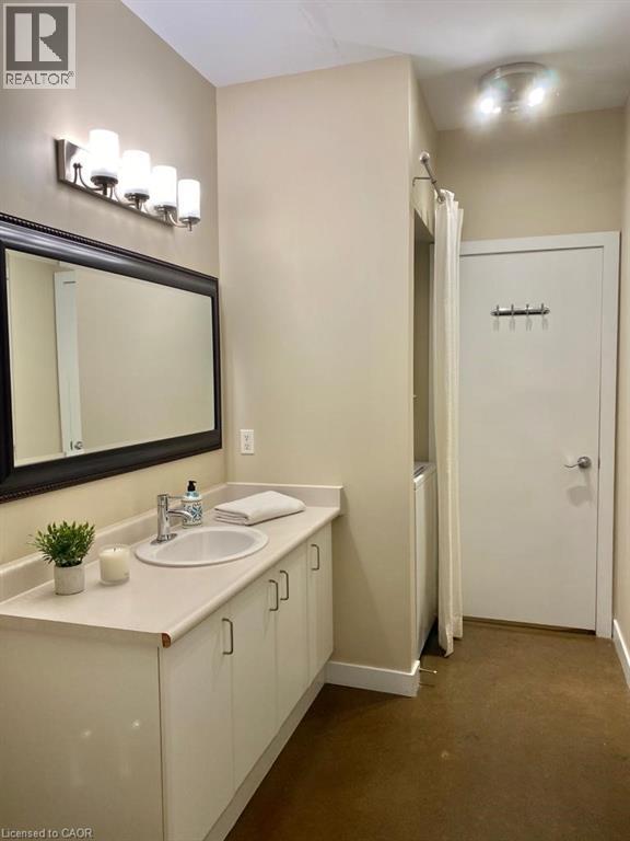 Photo 5 of 66 Bay Street S Unit Ph 4, Hamilton ON