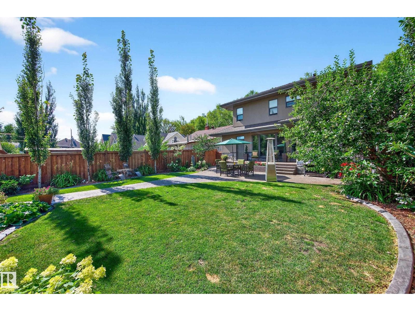 Photo 27 of 10869 74 St Nw, Edmonton AB