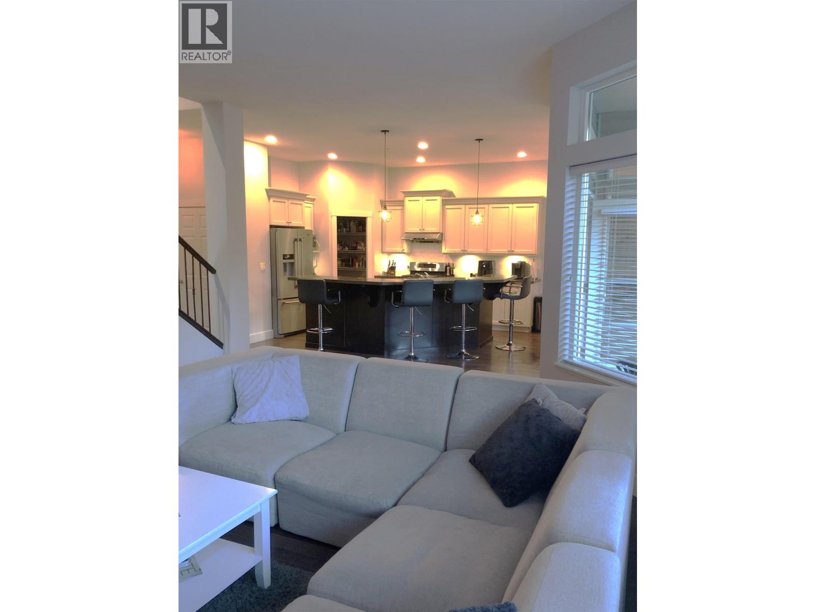 Photo 12 of 11620 Harris Road, Pitt Meadows BC