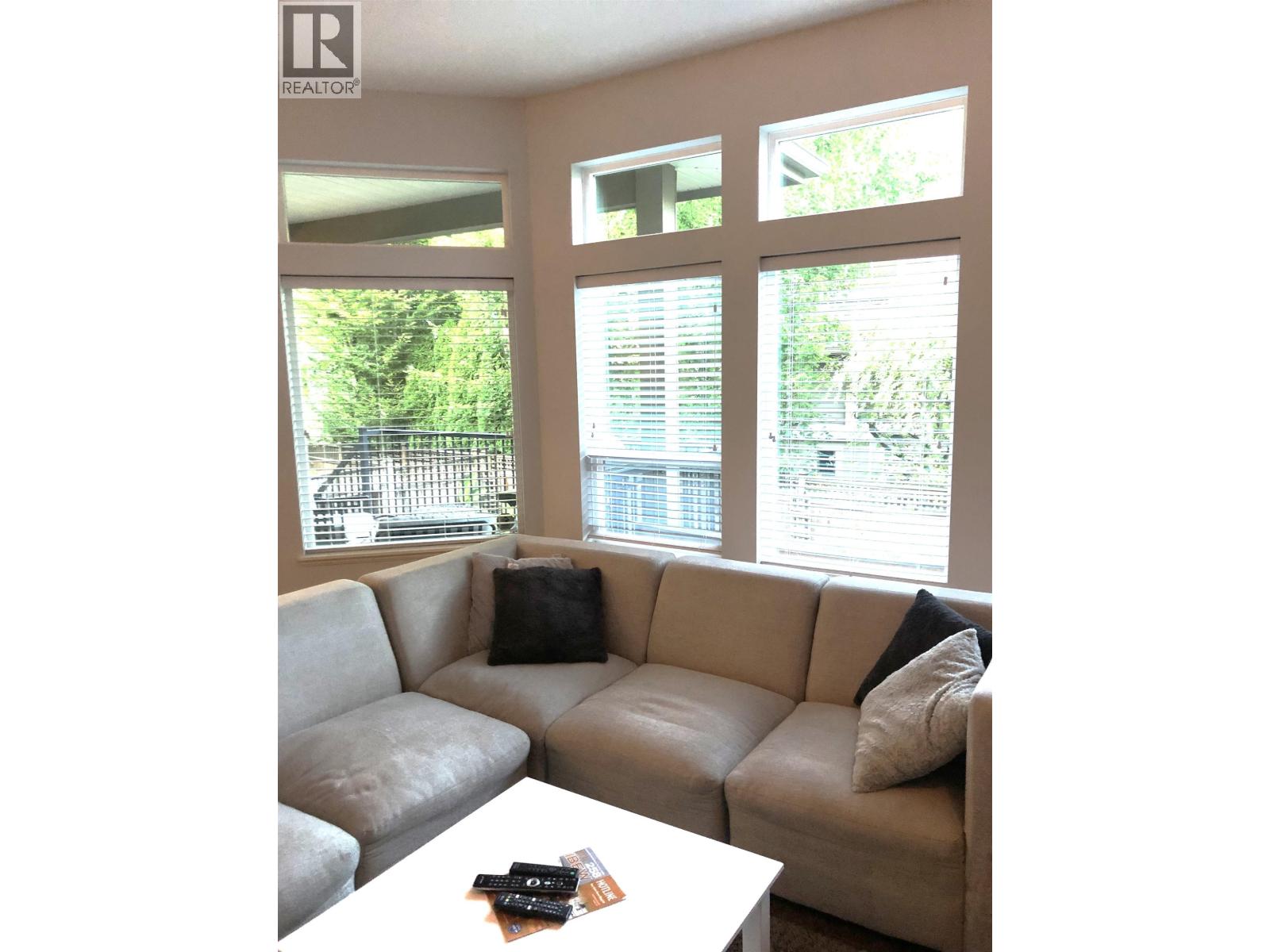 Photo 10 of 11620 Harris Road, Pitt Meadows BC