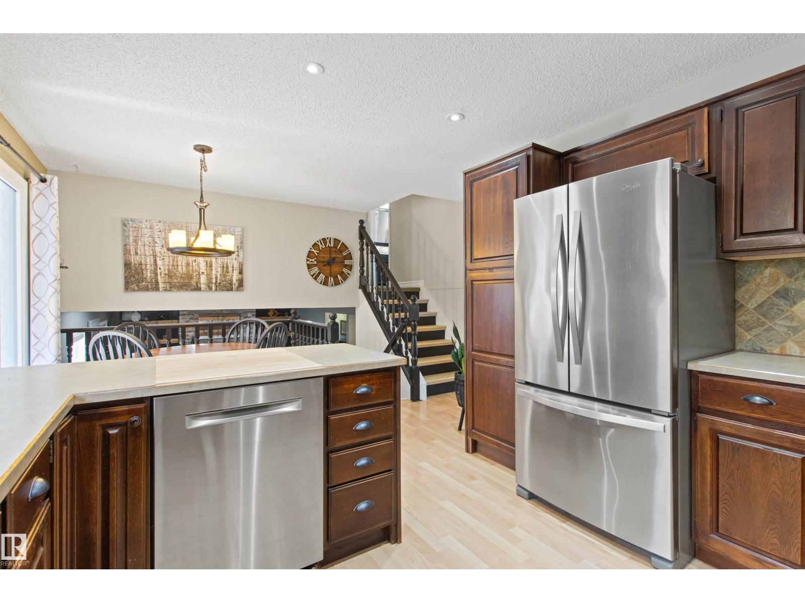 Photo 11 of 1 Lovatt Pl, St Albert AB