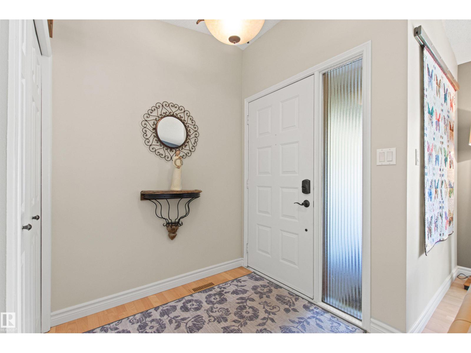Photo 3 of 1 Lovatt Pl, St Albert AB