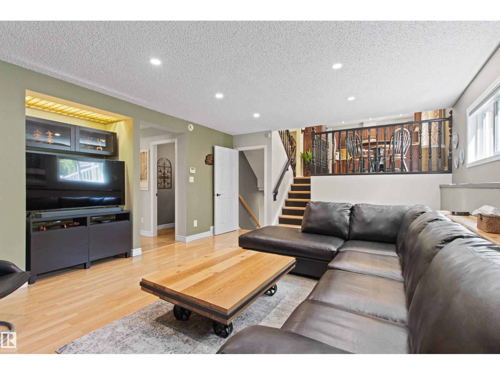 Photo 58 of 1 Lovatt Pl, St Albert AB