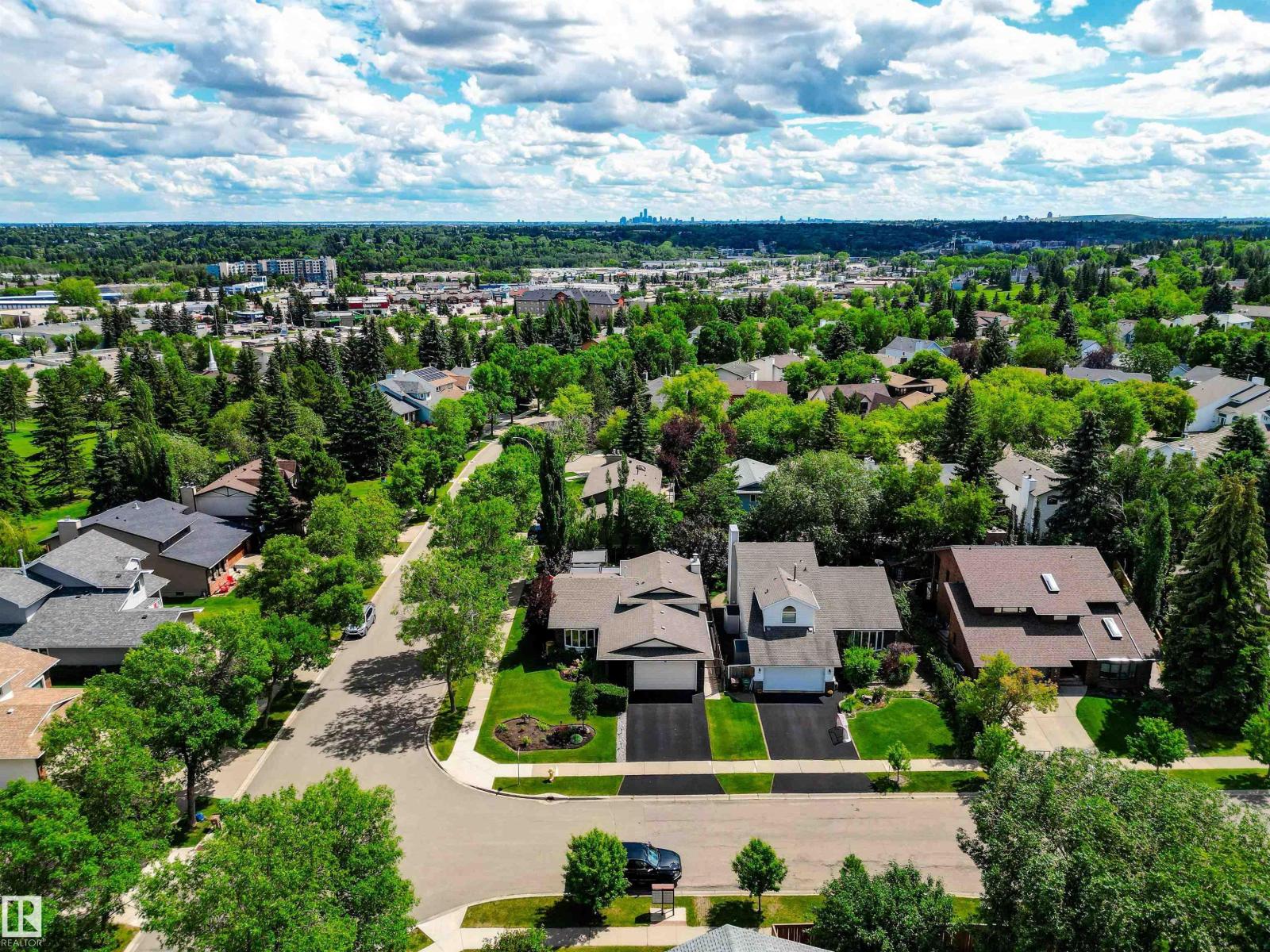 Photo 14 of 1 Lovatt Pl, St Albert AB