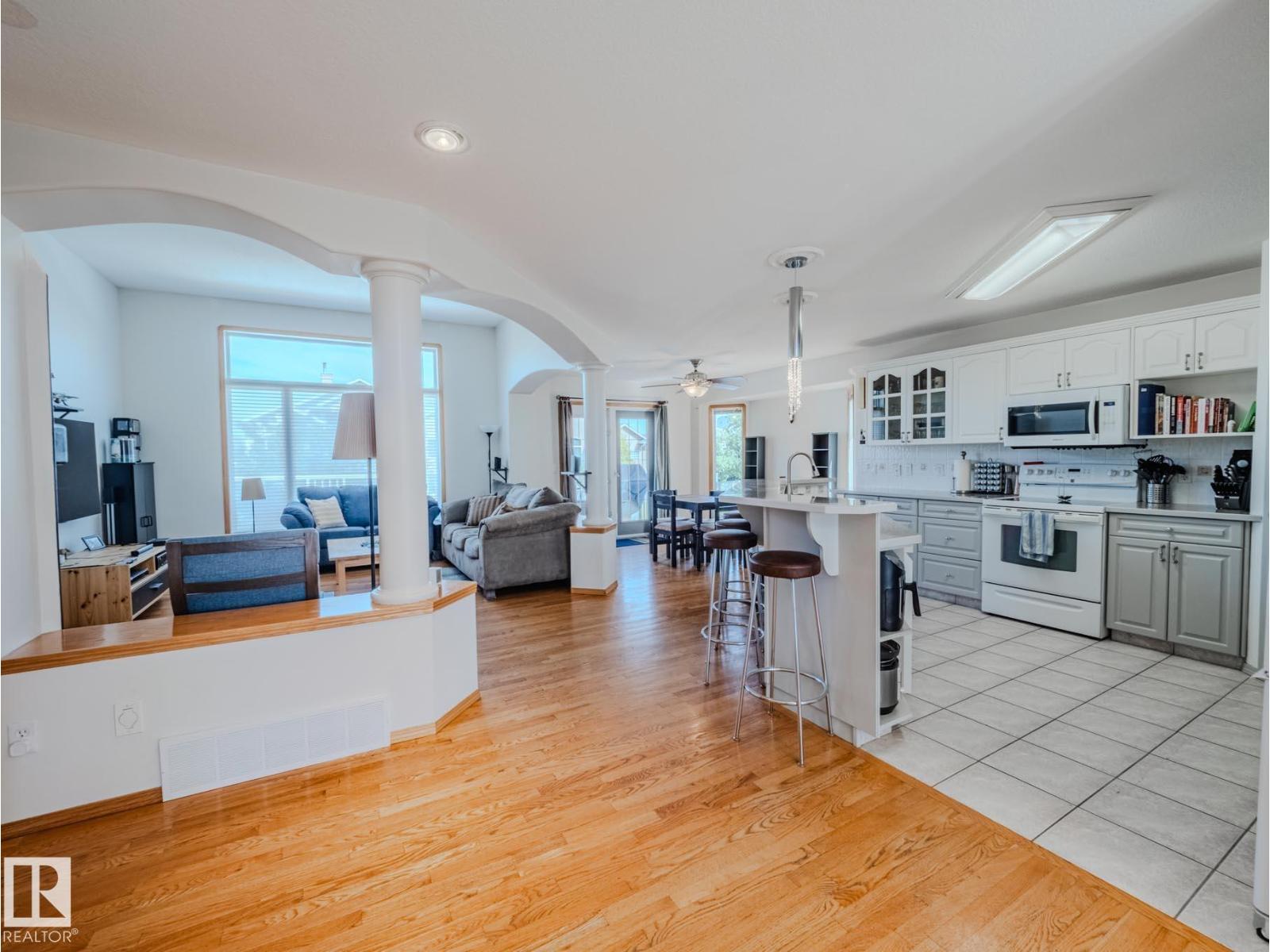 Photo 11 of 7824 165 Av Nw, Edmonton AB
