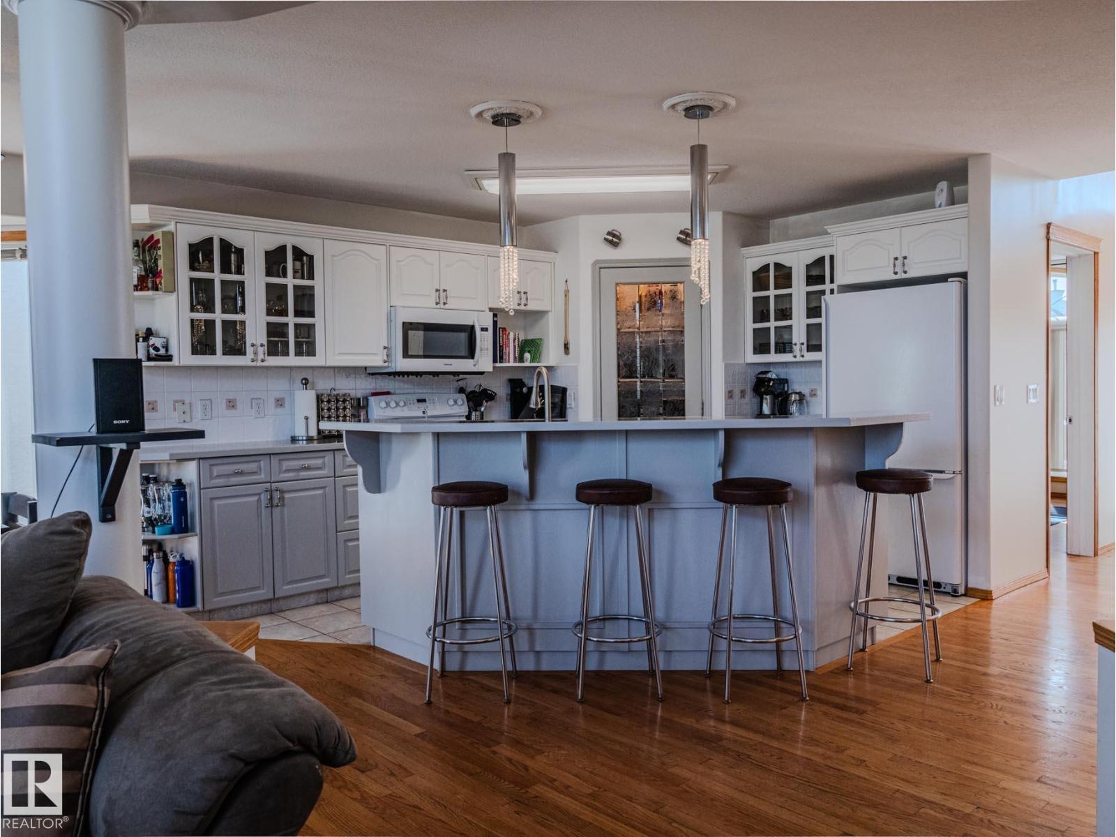 Photo 12 of 7824 165 Av Nw, Edmonton AB