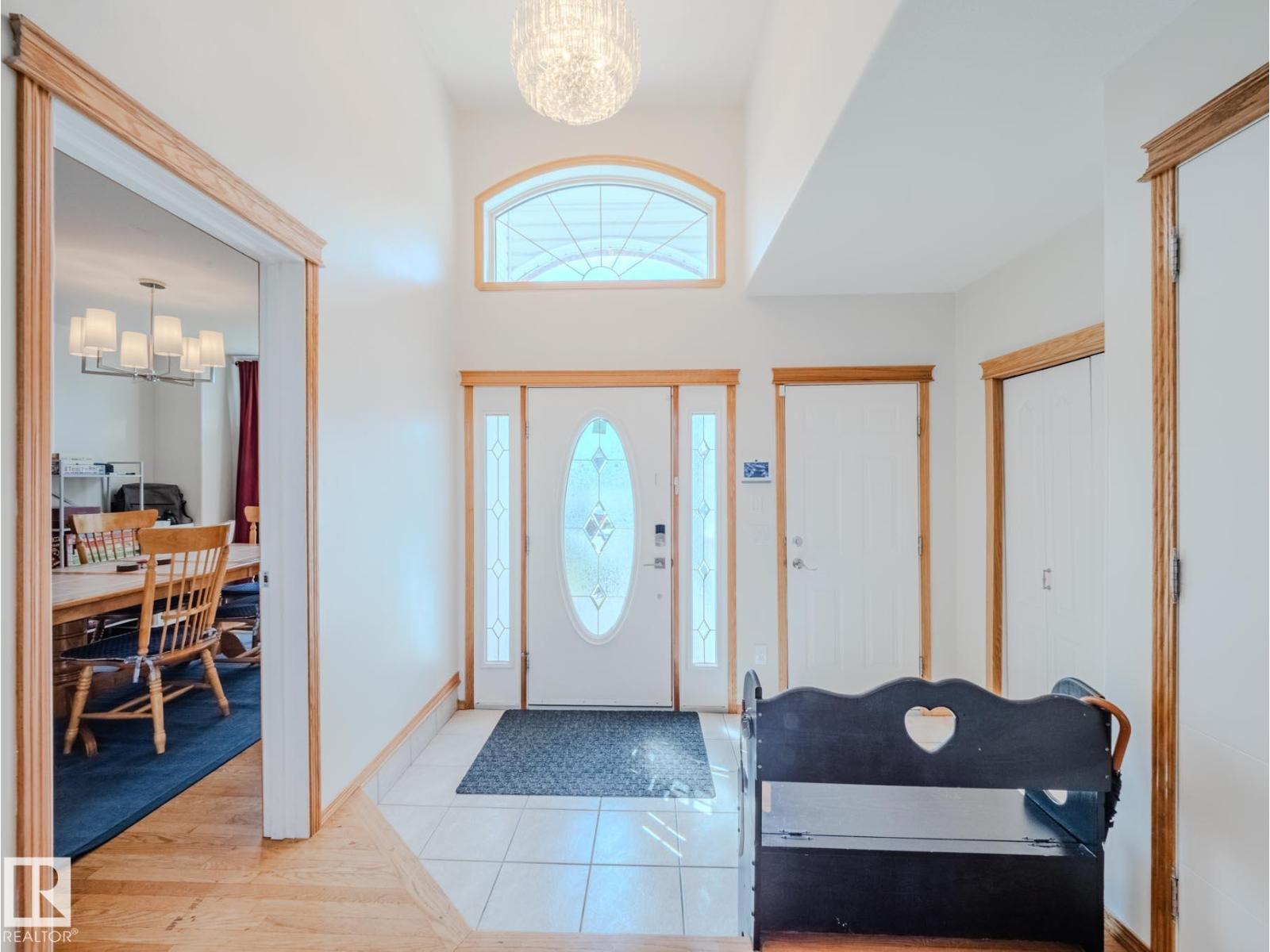 Photo 4 of 7824 165 Av Nw, Edmonton AB