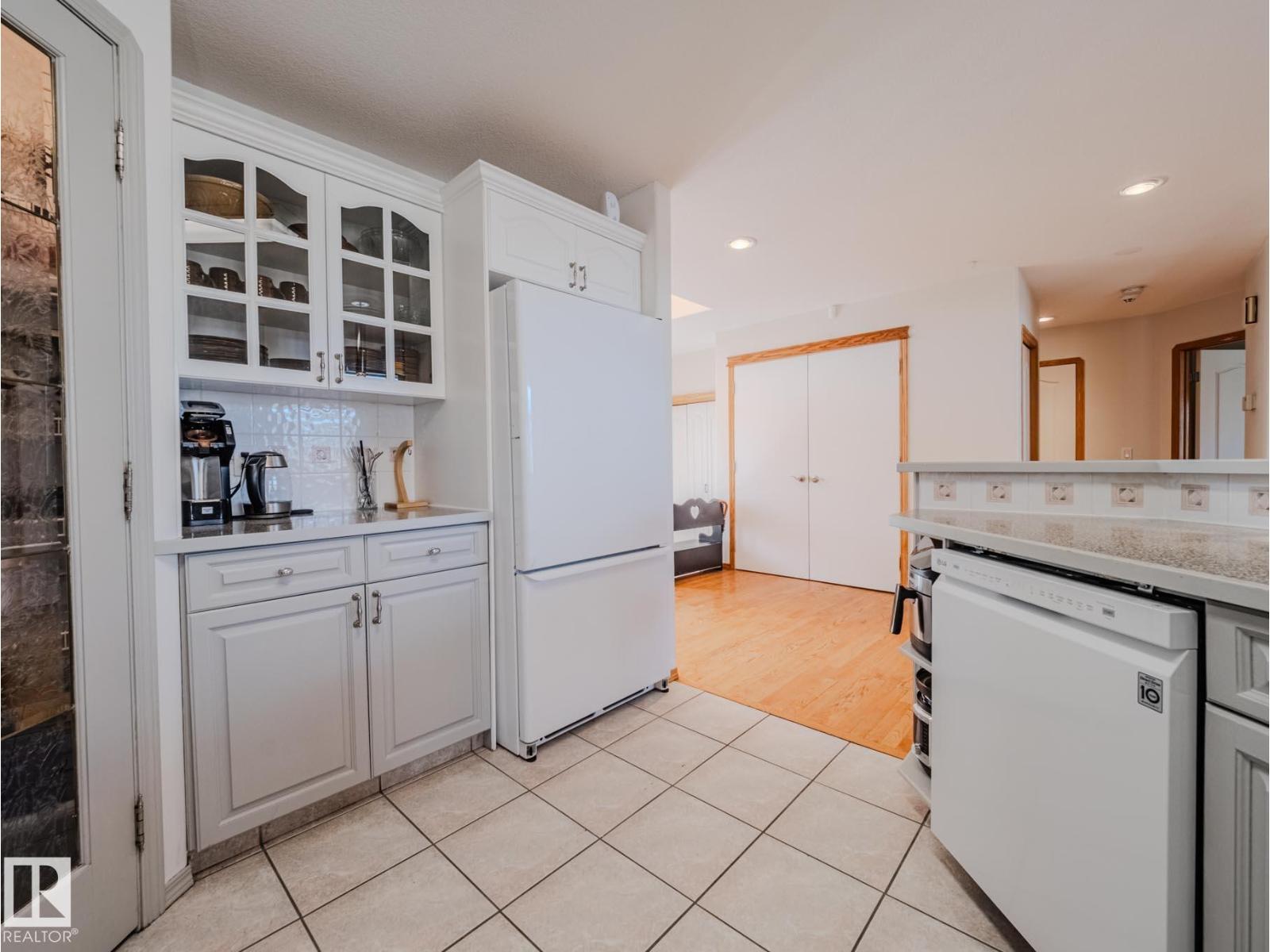 Photo 7 of 7824 165 Av Nw, Edmonton AB