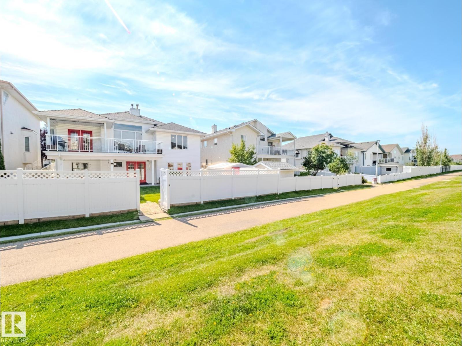 Photo 74 of 7824 165 Av Nw, Edmonton AB