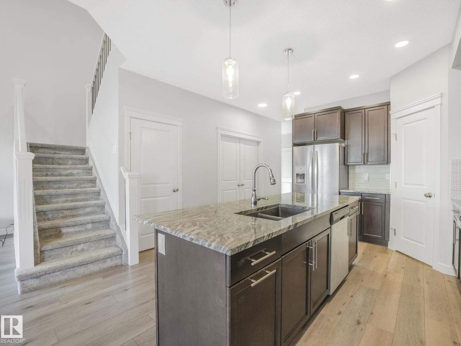 Photo 9 of 9919 223 St Nw, Edmonton AB