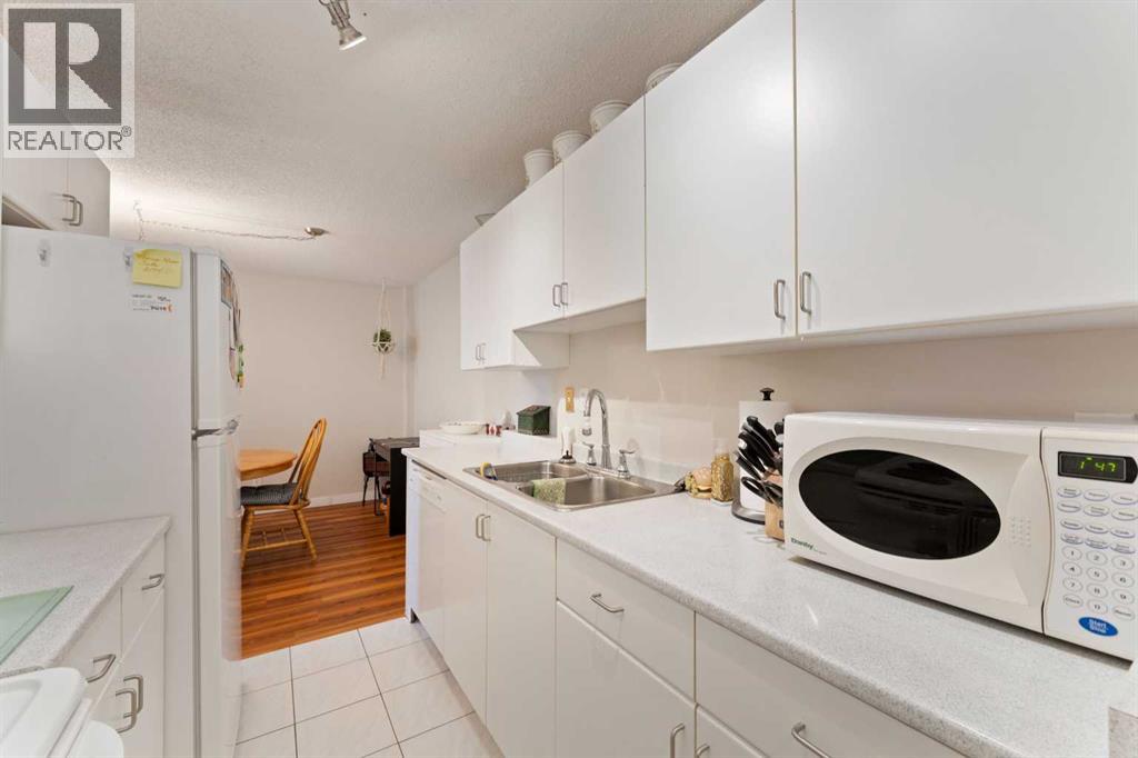 Photo 14 of 15 C 80 Galbraith Drive Sw, Calgary AB