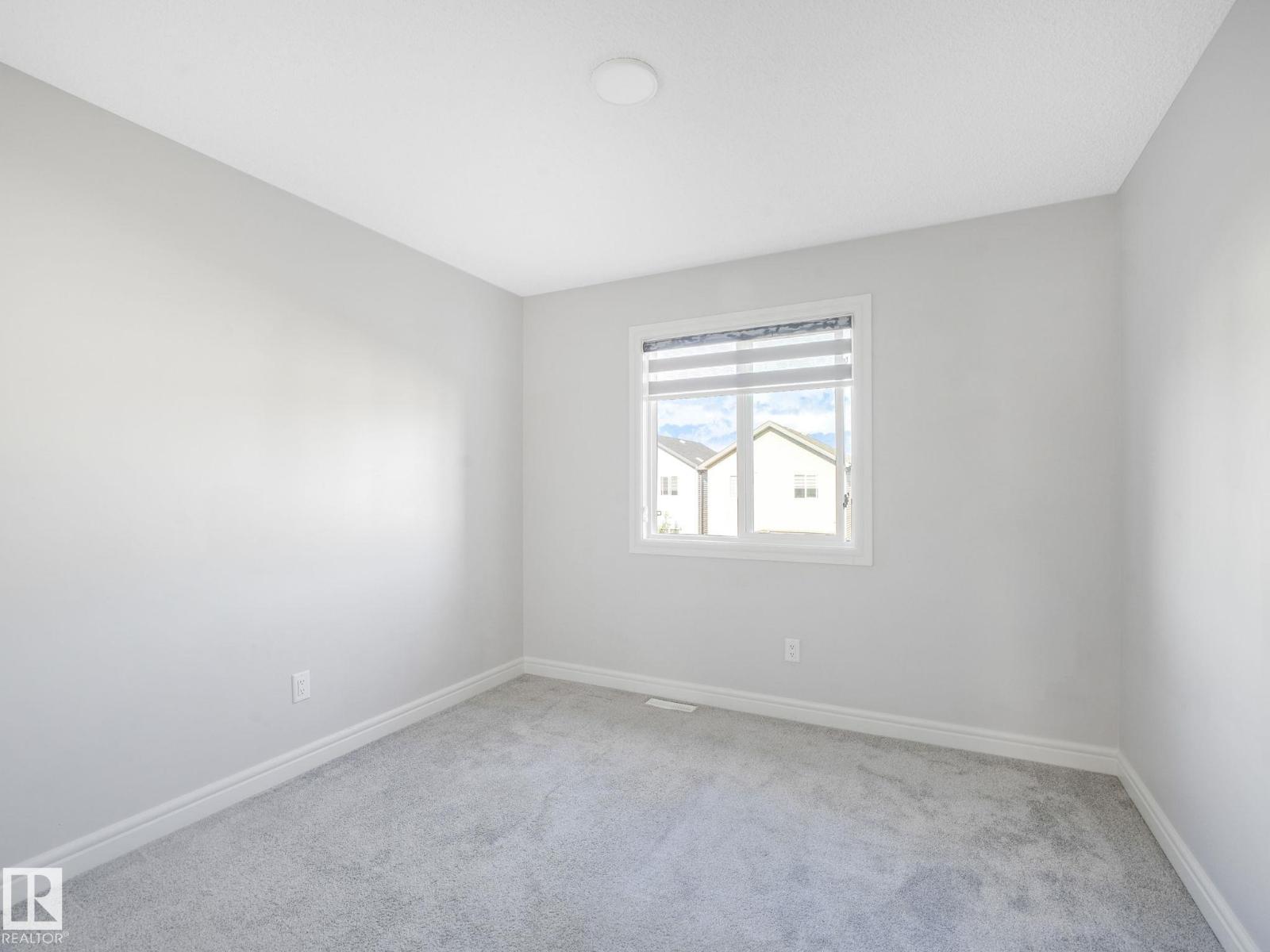 Photo 25 of 9919 223 St Nw, Edmonton AB