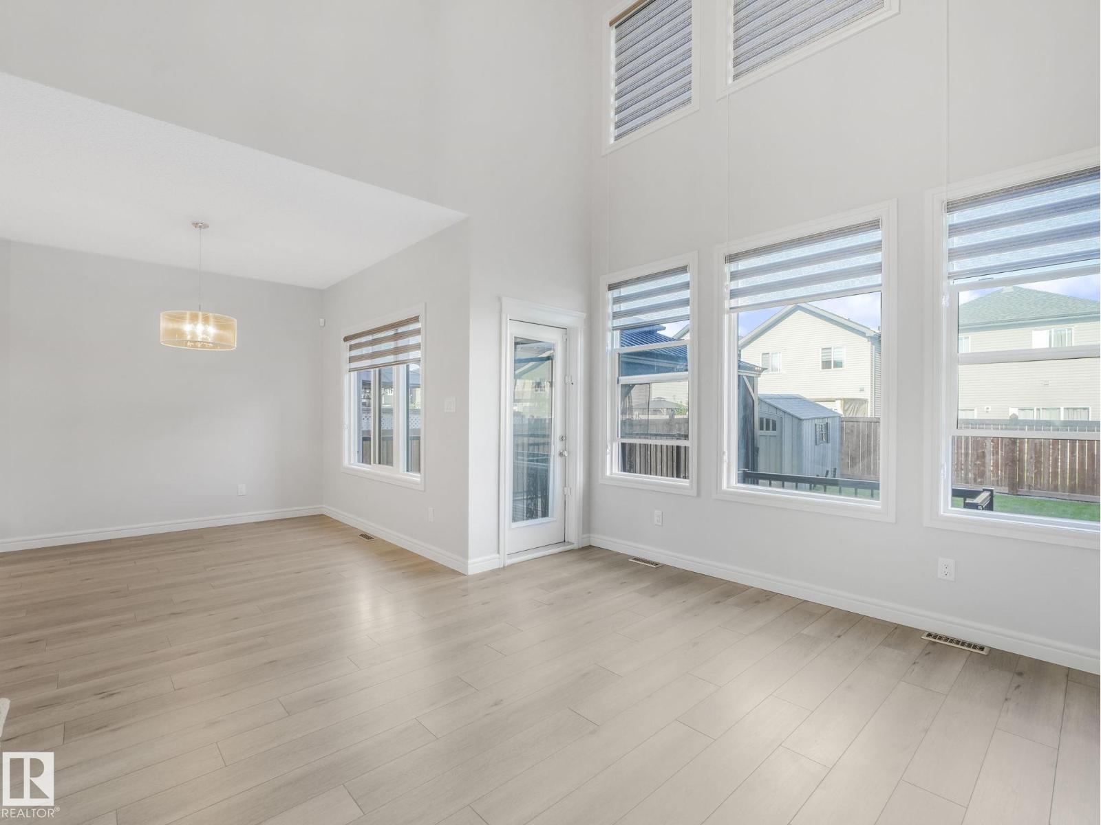 Photo 19 of 9919 223 St Nw, Edmonton AB