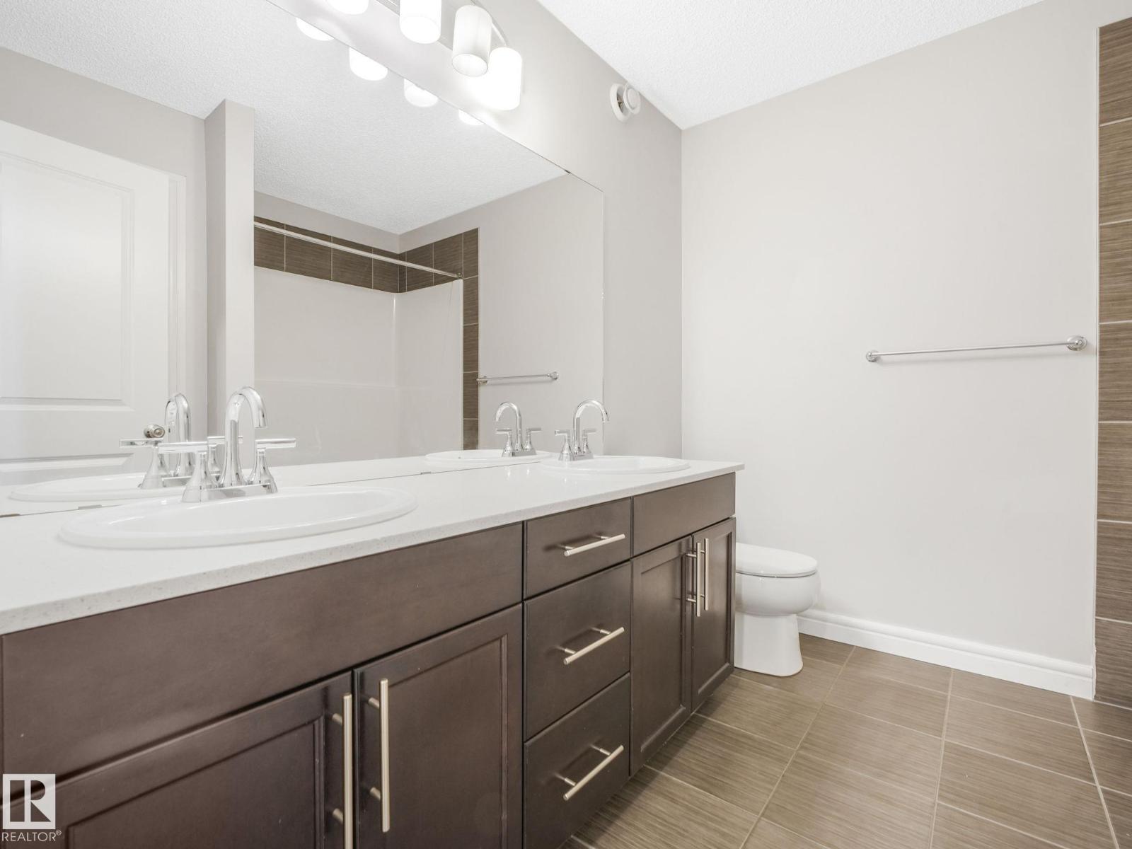 Photo 26 of 9919 223 St Nw, Edmonton AB