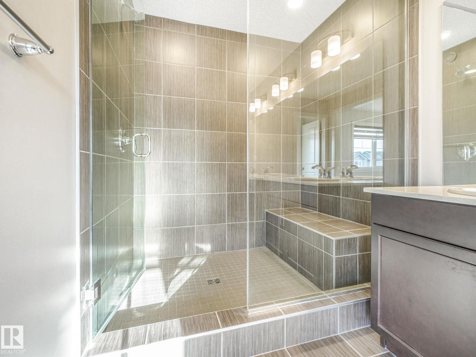 Photo 29 of 9919 223 St Nw, Edmonton AB