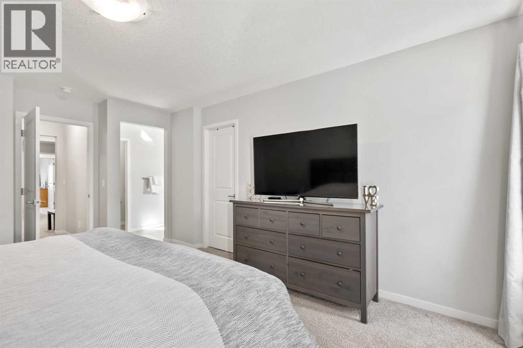 Photo 27 of 132 Wolf Hollow Crescent Se, Calgary AB