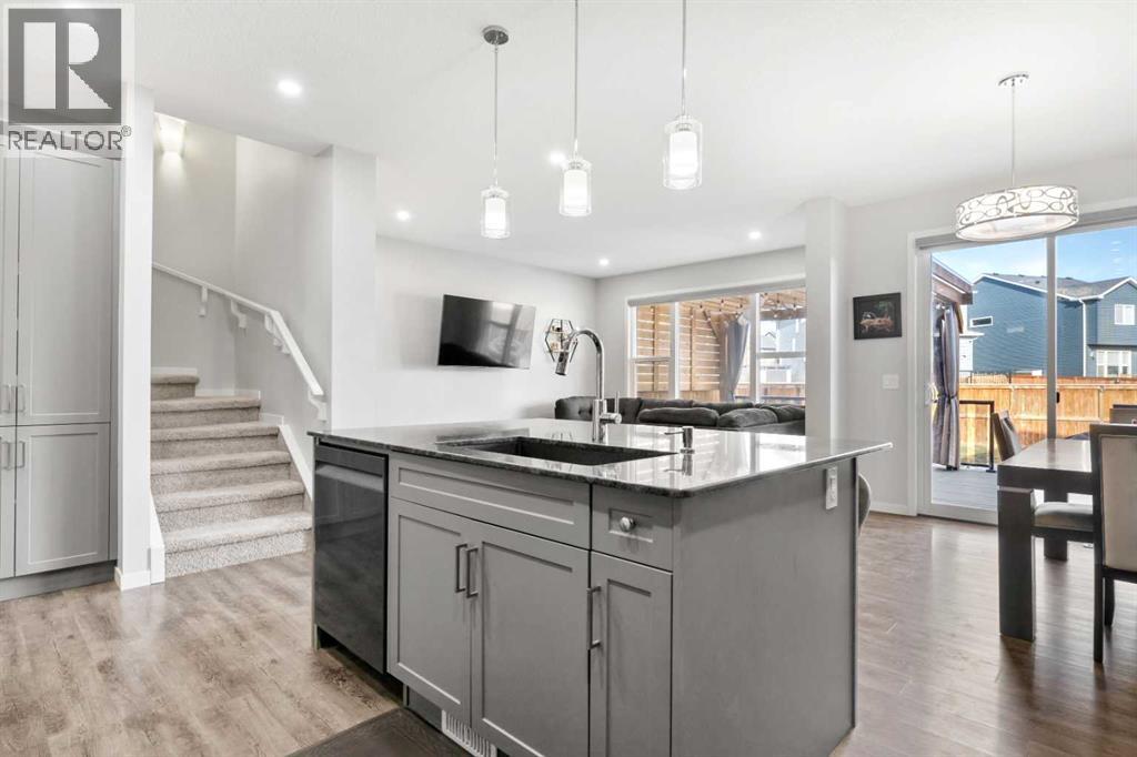 Photo 8 of 132 Wolf Hollow Crescent Se, Calgary AB