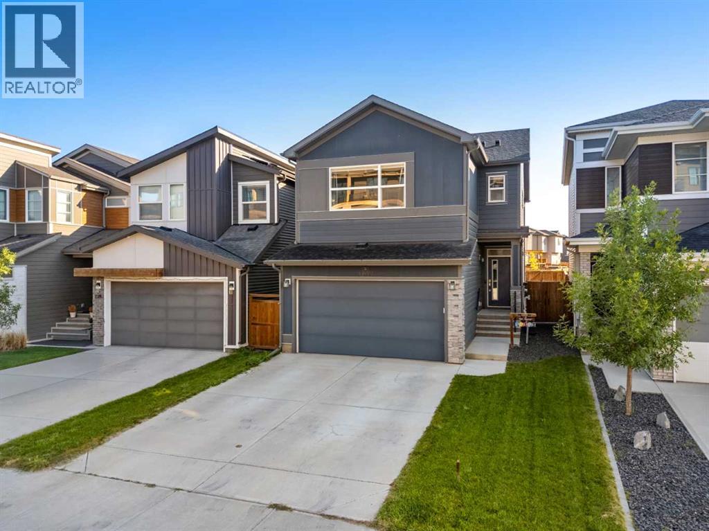 Photo 3 of 132 Wolf Hollow Crescent Se, Calgary AB