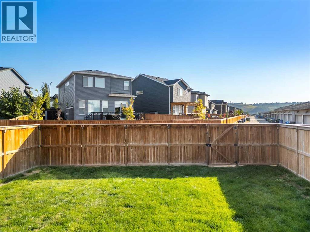 Photo 43 of 132 Wolf Hollow Crescent Se, Calgary AB