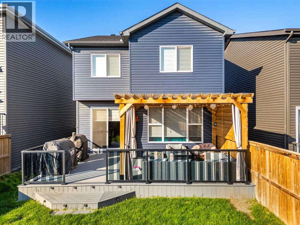 Photo 41 of 132 Wolf Hollow Crescent Se, Calgary AB