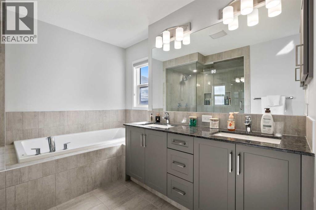 Photo 28 of 132 Wolf Hollow Crescent Se, Calgary AB