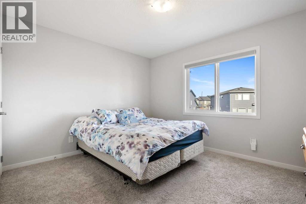 Photo 33 of 132 Wolf Hollow Crescent Se, Calgary AB