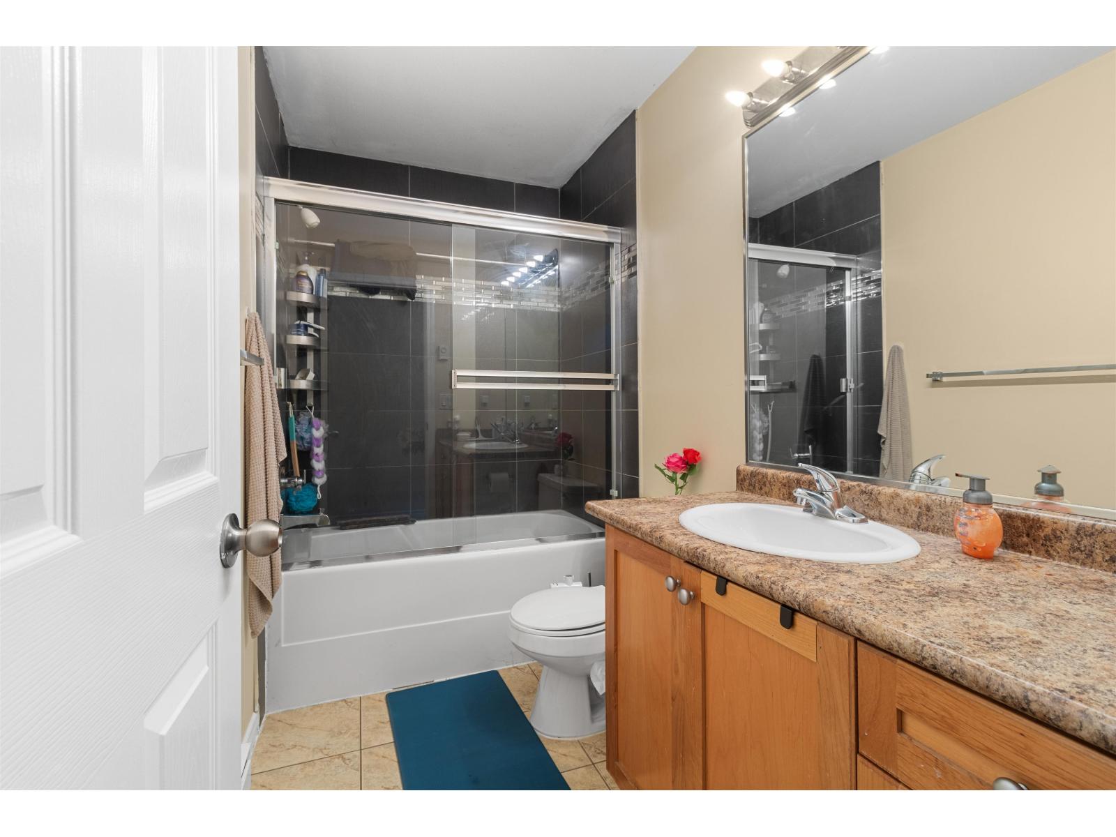 Photo 11 of 18 12730 66 Avenue, Surrey BC