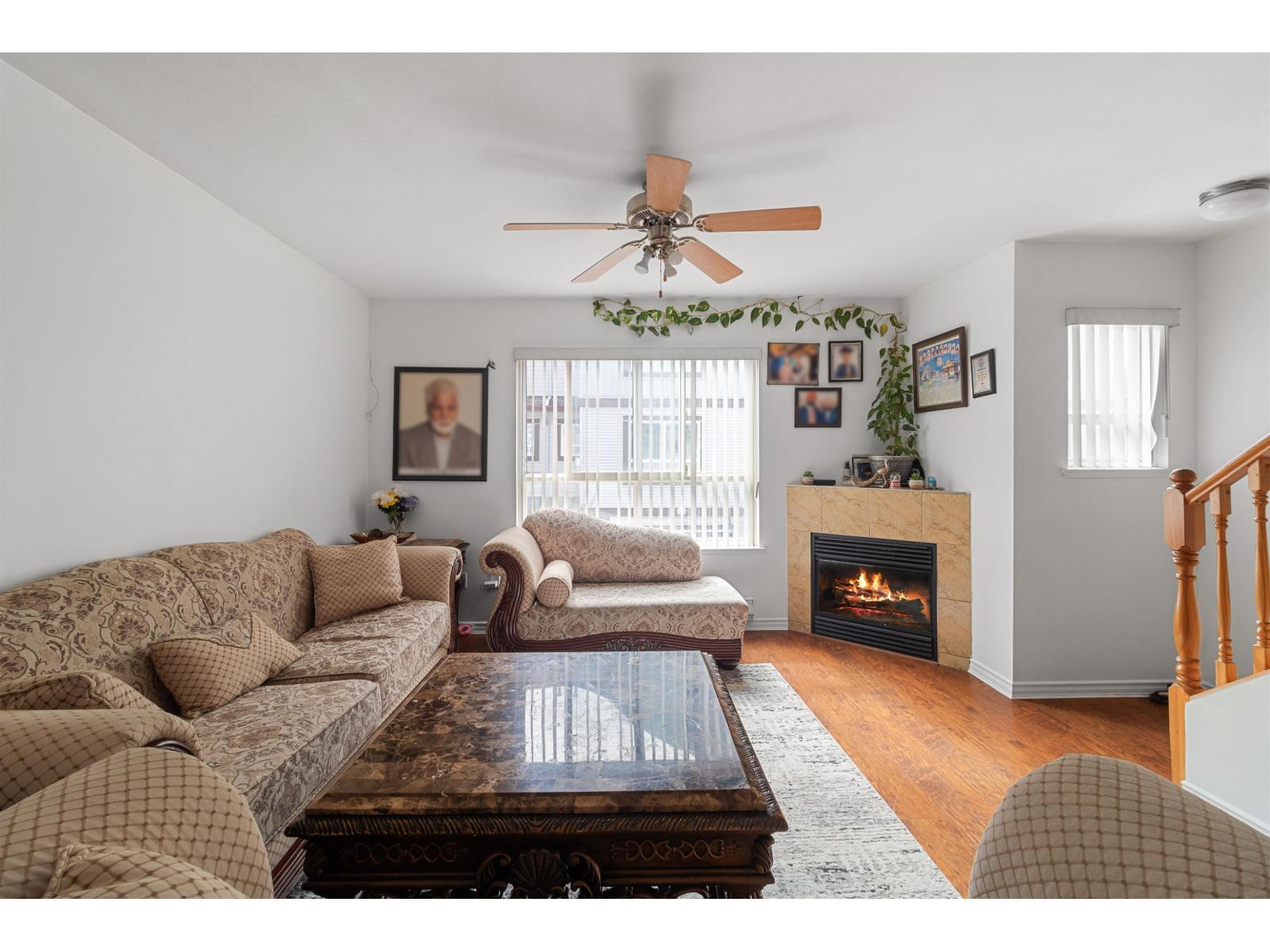 Photo 3 of 18 12730 66 Avenue, Surrey BC