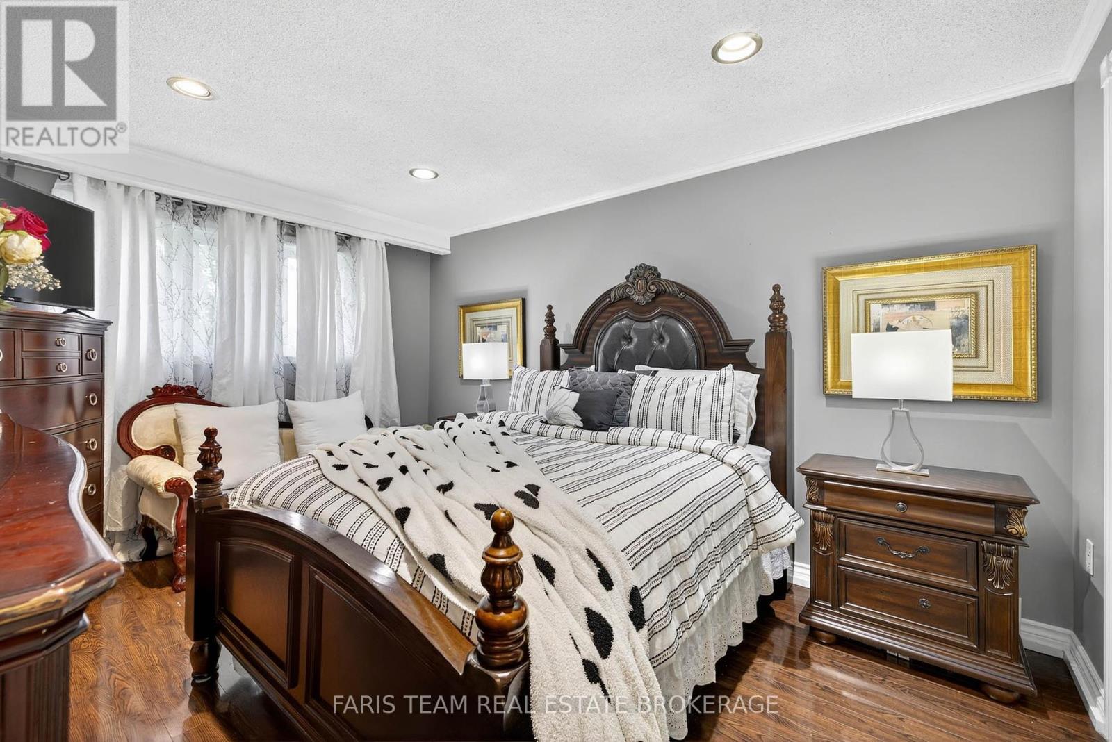 Photo 34 of 38 Collingdale Road, Toronto ON
