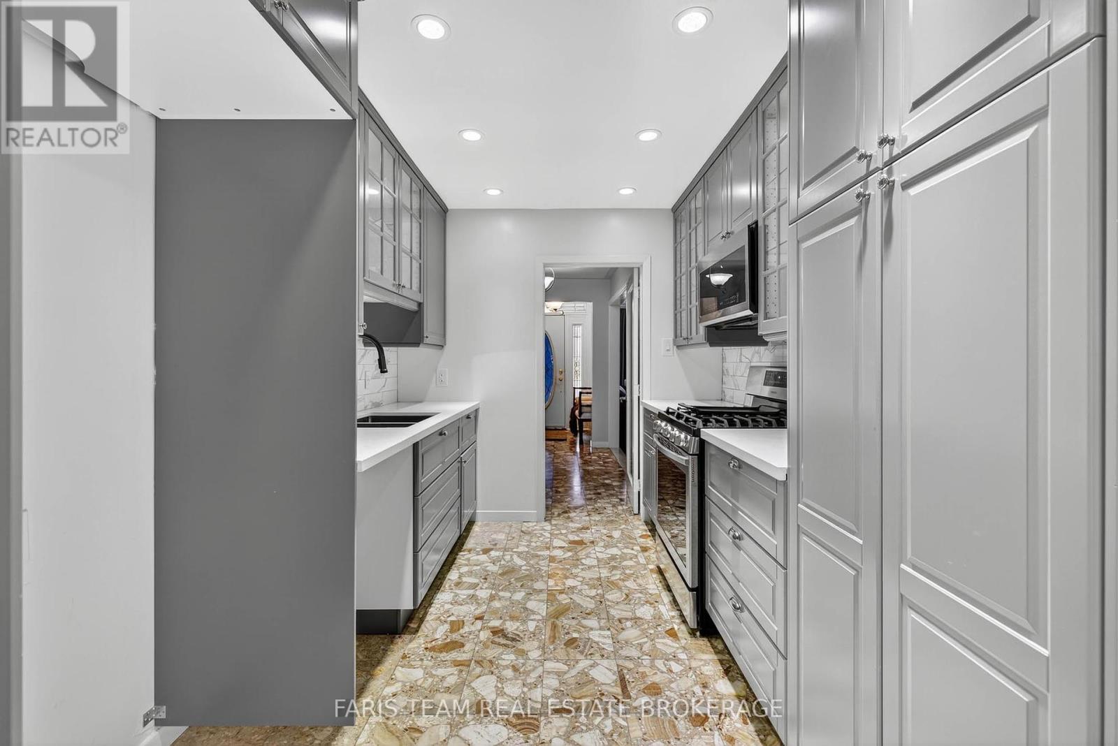 Photo 23 of 38 Collingdale Road, Toronto ON