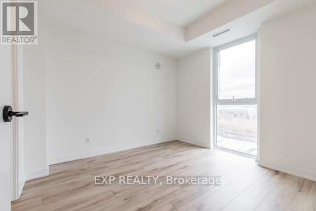 Photo 6 of 305 335 Wheat Boom Drive, Oakville ON