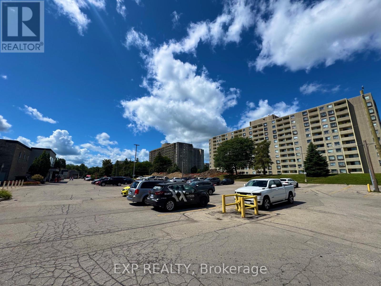 Photo 3 of 76 C 301 Oxford Street W, London North ON
