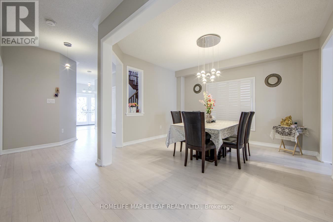 Photo 11 of 535 Wansbrough Way, Shelburne ON