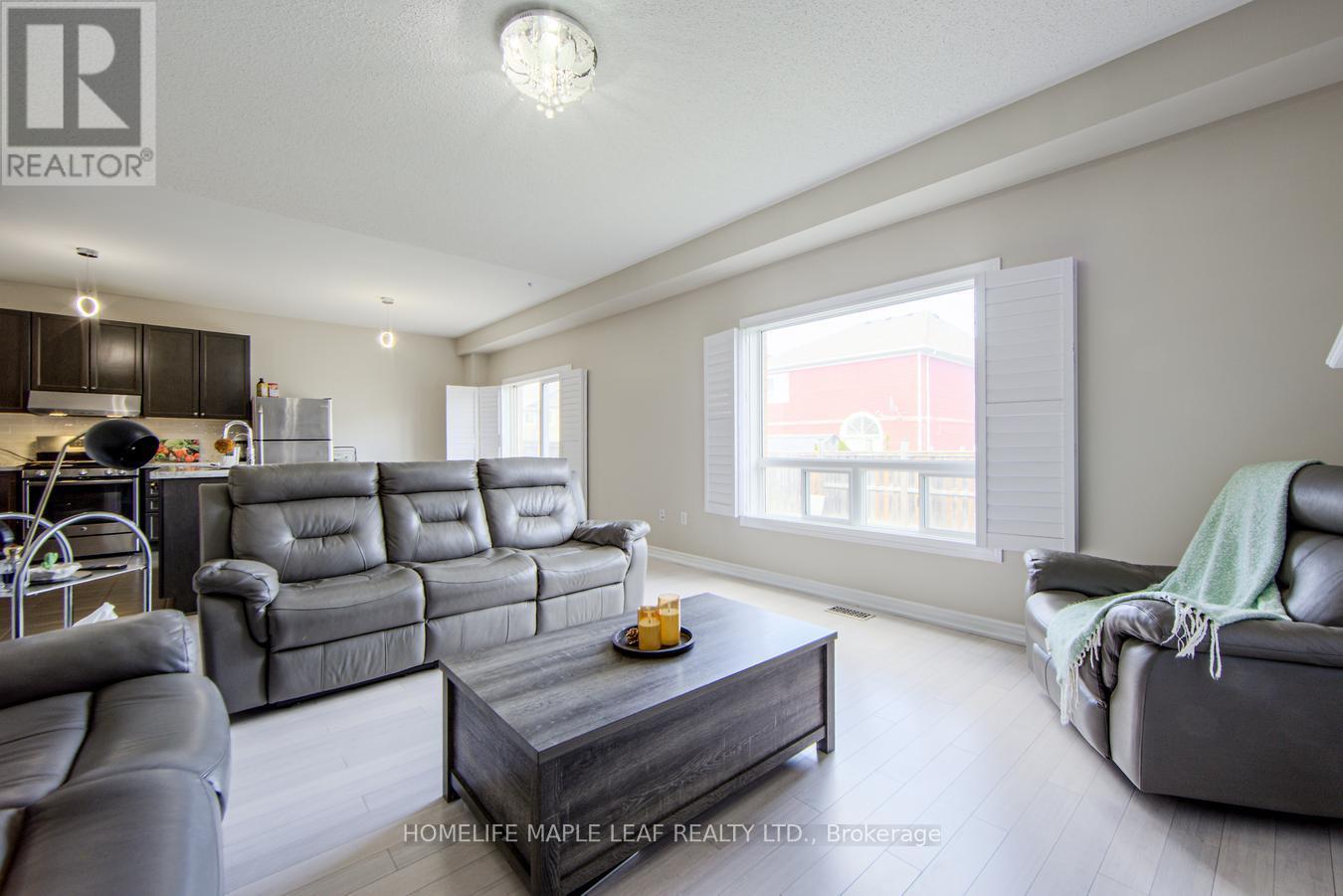 Photo 18 of 535 Wansbrough Way, Shelburne ON