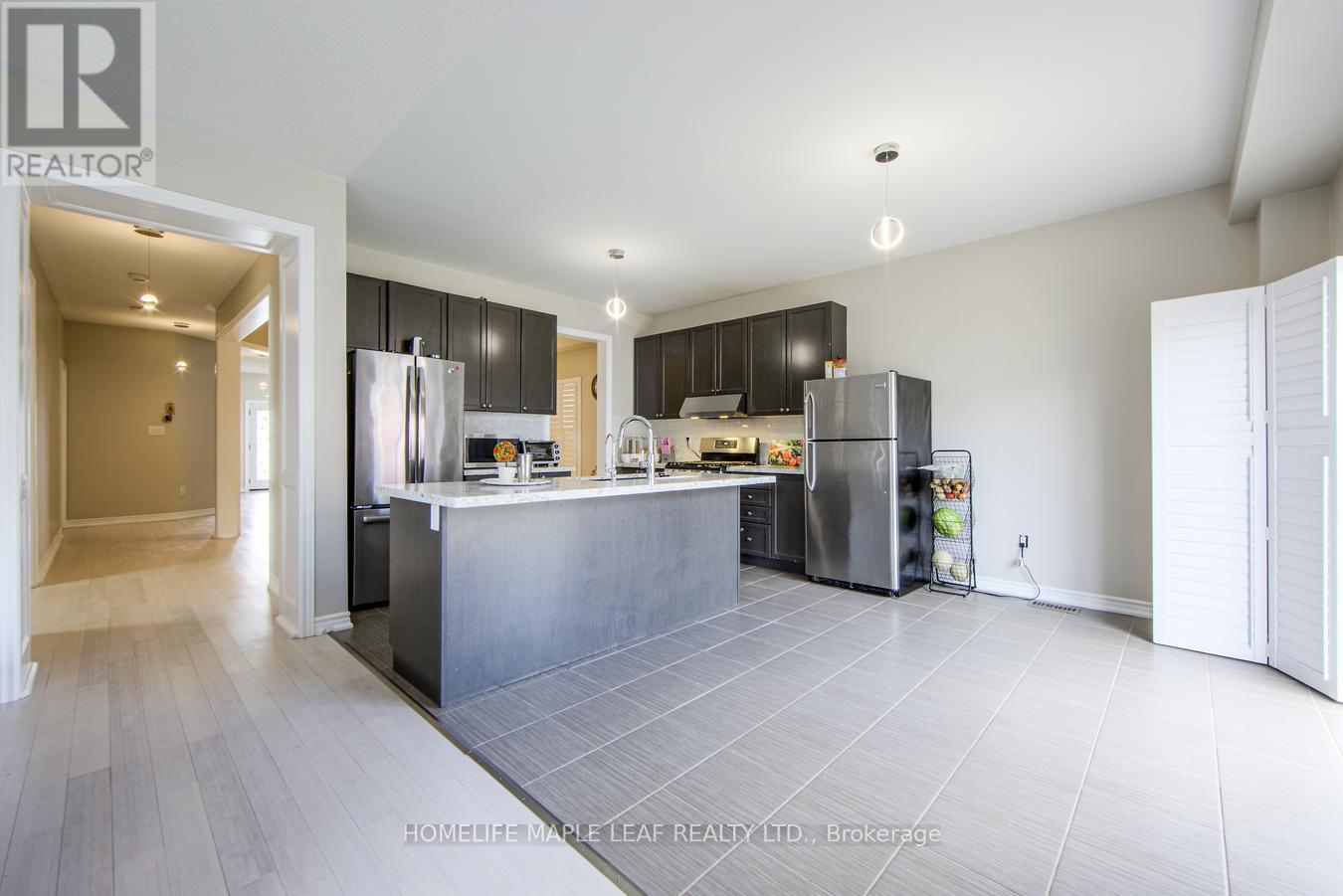 Photo 29 of 535 Wansbrough Way, Shelburne ON